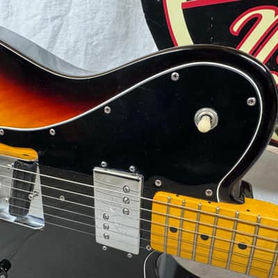 Fender American Vintage ‘72 1972 Telecaster Custom Guitar 2012 - 3-Color Sunburst / Maple neck image 2