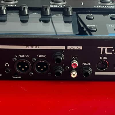 TC Helicon VoiceLive 2 Black image 3