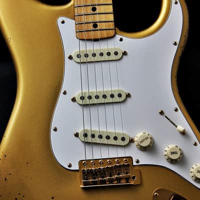 FENDER USA LTD " The Gold Stratocaster" "Gold + Maple" (1981) image 22
