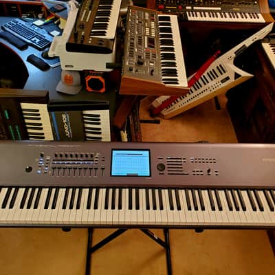 MUST SEE!!! KORG KRONOS X 88 FULLY SERVICED AND IN AMAZING CONDITION! image 5