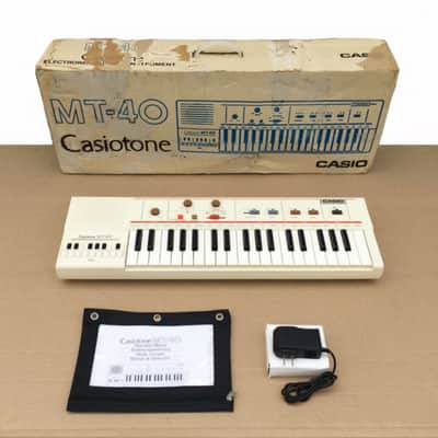 Casio Casiotone MT-40 Vintage Synthesizer Keyboard