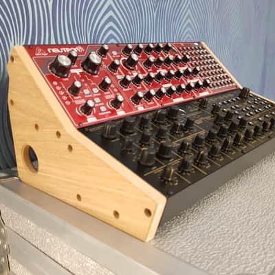 Oak Veneered Dual Stand for Behringer Model D, Pro One, K2 and Neutron