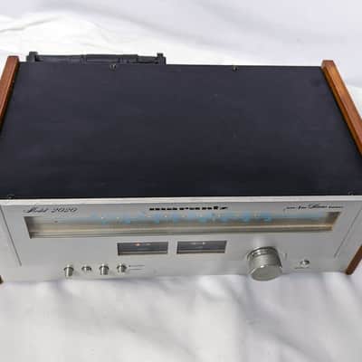 Marantz 2020 AM/FM Stereo Tuner w/ Wood Case - 1978 Silver image 3