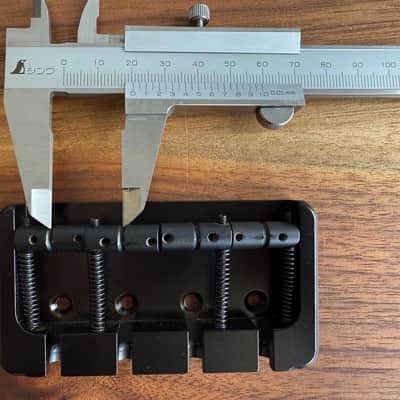 Hipshot Style B bass bridge - 18mm - solid Brass Black image 1