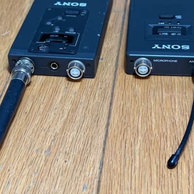Sony WRT-820 & WRR-810 Bodypack Transmitters w/ Cables, Very Good Condition image 3