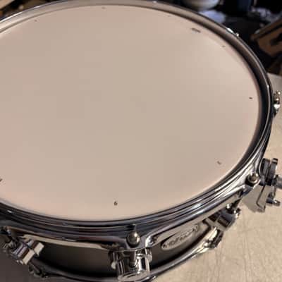 DW Collector's SSC Maple Satin Oil Snare Drum with Chrome Hardware Regular 14 x 6.5 in. Ebony Stain image 3