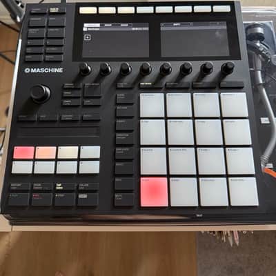 Native Instruments Maschine MKIII 2010s - Black image 2