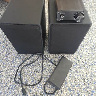 S.M.S.L SA 50 AMP/ 2 MICCA SPEAKERS image 3