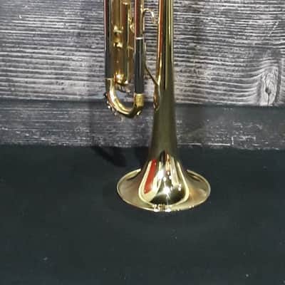 Yamaha YTR2320 Bb Student Trumpet with Case and Mouthpiece (King of Prussia, PA) image 1
