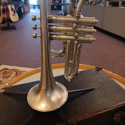 J.W. York & Sons cornet 1903 - silver image 2