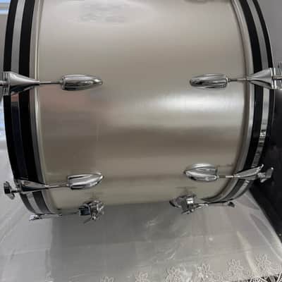 Slingerland Magnum 24x16 Bass Drum 1979 - Silver Mist Excellent condition! image 5