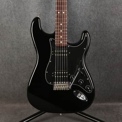 Fender Mexican Deluxe Series Stratocaster HH - Black - 2nd Hand image 3