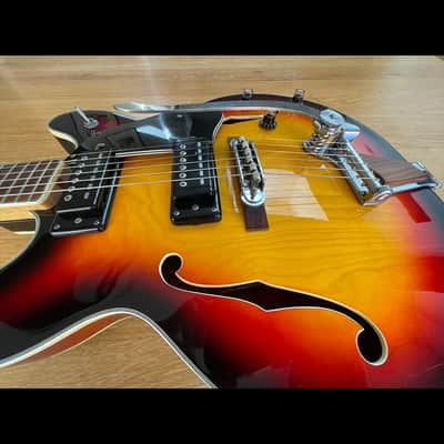 Aria 5102T 1970s - Sunburst with case image 6