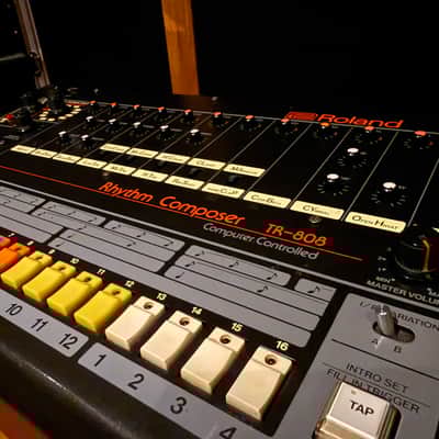 Roland TR-808 with Inner Clock Systems Sync Gen II