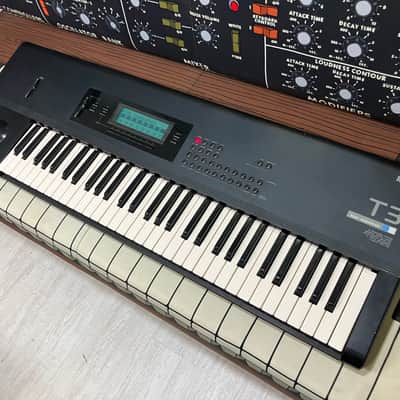 Korg T3 Music Workstation image 3
