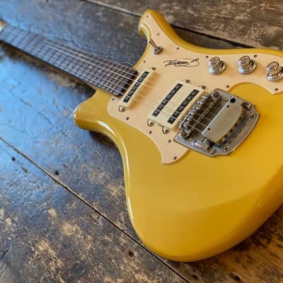 Yamaha SGV 300 Flying Samurai Vintage Yellow w/ Docs & Hangtags Japan Market Only! image 4