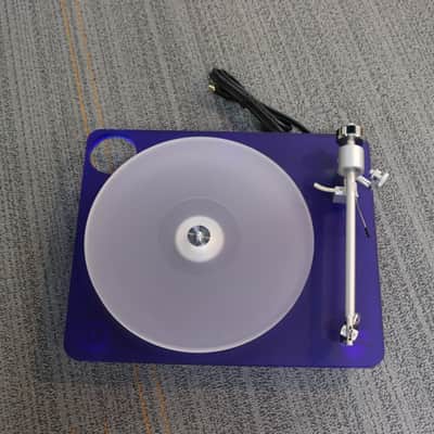 Clearaudio Emotion Bluemotion Belt Drive Turntable (Ortofon Red Cartdridge) image 5