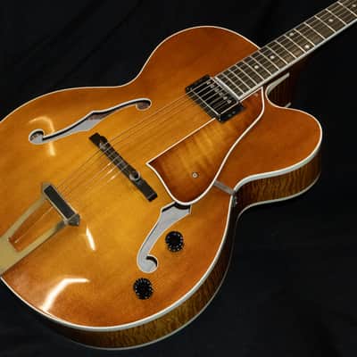 Heritage Custom Eagle Classic 2001 - Almond Sunburst image 1