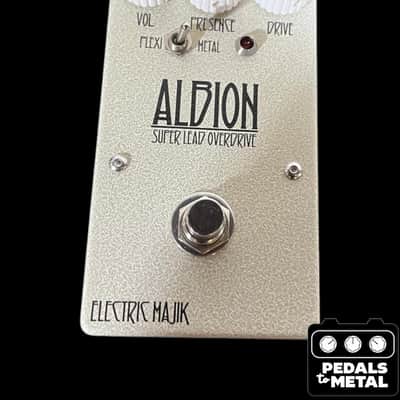 Lumpy's Tone Shop Electric Majik Albion Overdrive - White - X17344 image 1