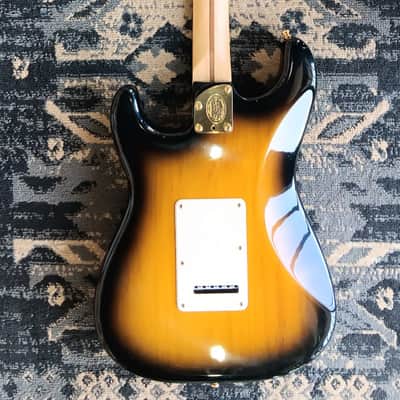 Fender 50th Anniversary American Deluxe Stratocaster 2004 - Sunburst image 24