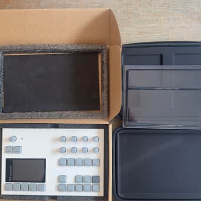 Torso Electronics S-4 – White – Excellent Condition + Decksaver + Carrying Case Bild 9