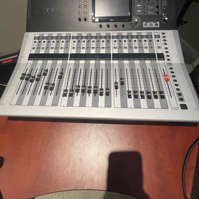 Yamaha TF3 48 Input Digital Mixing Console 2015 - Present - Grey / Black image 2