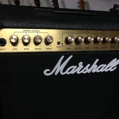 Combo Marshall Valvestate 40V Model 8040 2 canaux 40 Watts 1x12 made in UK 90s image 4