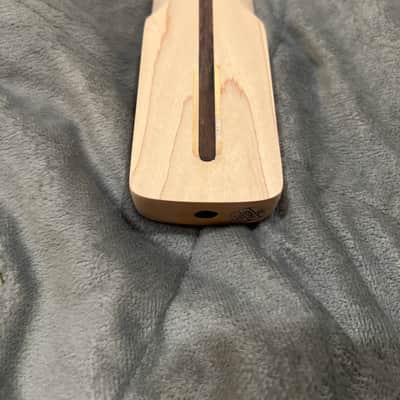 Maple Guitar neck, fits Strat, One piece, 9.5 radius, Bone nut, Unfinished image 4