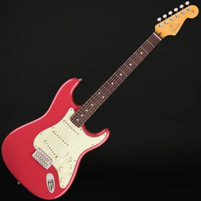 Fender American Professional Classic Stratocaster, Rosewood Fingerboard in Faded Dakota Red image 3