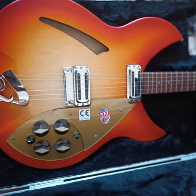 Rickenbacker 330 Limited Edition Collector image 4