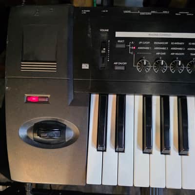 Vintage KORG TR-61 Music Workstation Keyboard (Pre-Owned) image 10