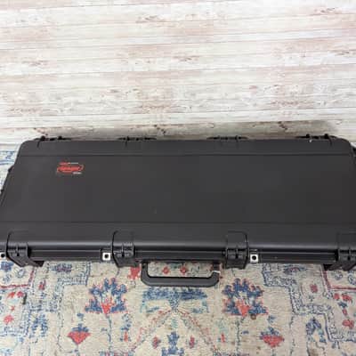 Used SKB 3i-4214-56 Injection Molded Les Paul Guitar Flight Case with TSA Latches & Wheels image 1