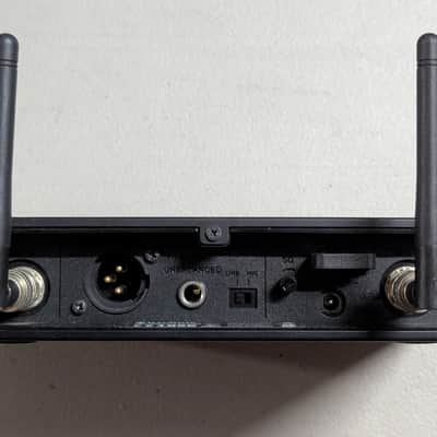 Sennheiser EM 10 Wireless UHF Diversity Receiver – 548–572 MHz image 3