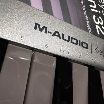 M-Audio Keystation Mini 32 MIDI Keyboard Controller 2011 - 2018 - Grey image 2