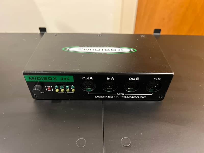 Midibox Midibox 4x4  - 2 in 4 out Midi Thru w/ merge + USB midi interface image 1
