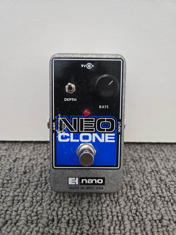 Electro-Harmonix Neo Clone Analog Chorus 2010 - Present - Black / Blue image 1