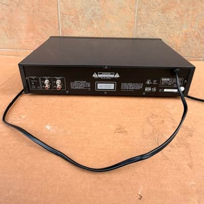 TEAC Model: CD-RW890MKII Compact Disc Recorder SN: 9100467 image 10