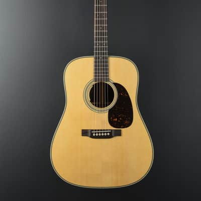 Martin New for 2025 HD-28E w/LR Baggs Anthem - Gloss Natural image 3