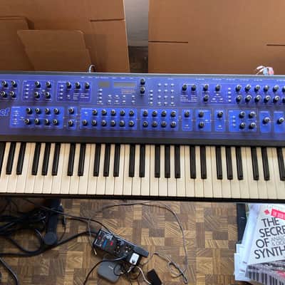 Dave Smith Instruments Poly Evolver PE 61-Key 4-Voice Polyphonic Synthesizer 2010 - 2013 - Blue with Wood Sides