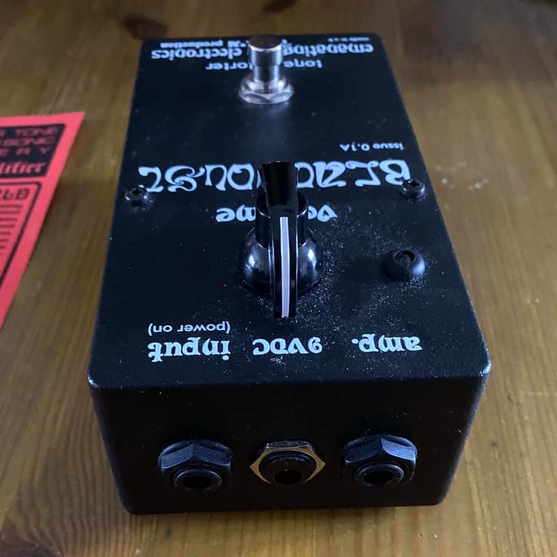 D*A*M Emanating Fist Black Dust Fuzz | Reverb UK