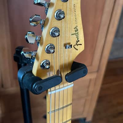Fender American Ultra Stratocaster HSS with Maple Fretboard 2019 - Present - Ultraburst image 11
