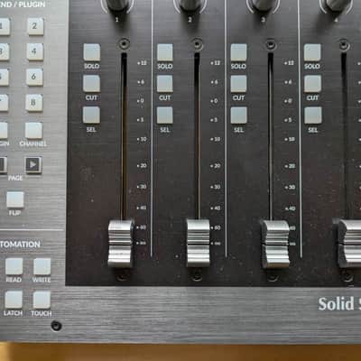 Solid State Logic SSL UF8 DAW Controller 2021 - Present Black image 4