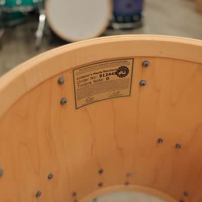 Pre-Owned DW Collector's Series Maple Standard 14" Floor Tom (Twisted Blue Oyster) image 8