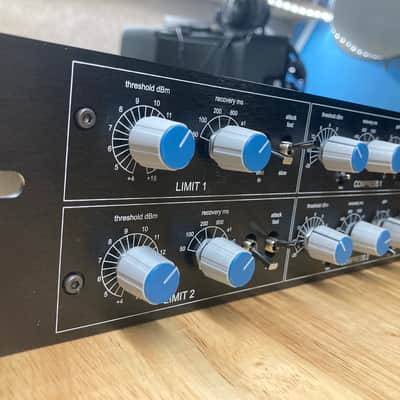 Stam Audio 25609+ Rackmount Stereo VCA Bus Compressor 2025 - Present - Black image 3