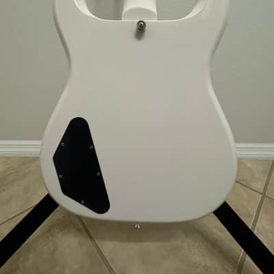 Epiphone Crestwood Custom Tremotone 2020 - Present - Polaris White image 5
