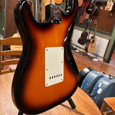 1994 Fender 40th Anniversary American Standard Stratocaster with Maple Fretboard Brown Sunburst image 13
