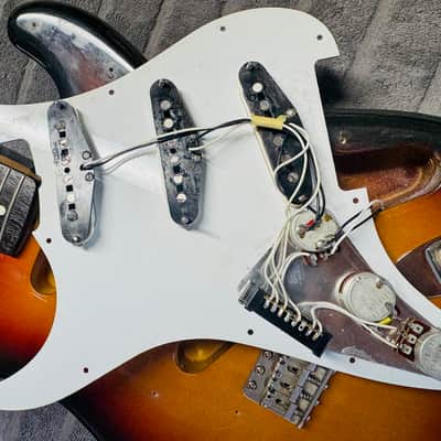 Fender ST-62 Stratocaster, MIJ 1991 - Sunburst image 22