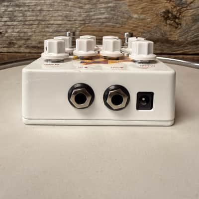 Keeley Caverns Reverb / Delay V2 2017 - Present - White image 5