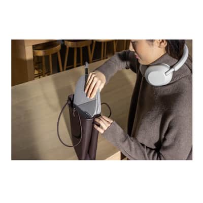 Sony WH-1000XM5 Wireless Noise Canceling Over-Ear Headphones (Silver) image 8