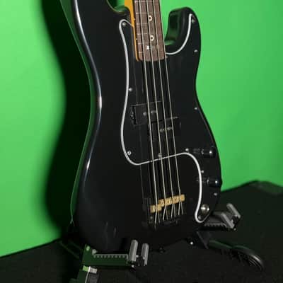 Woodcraft Electric Guitars P Bass 4 Mini Short Scale 4-String Electric Bass image 2